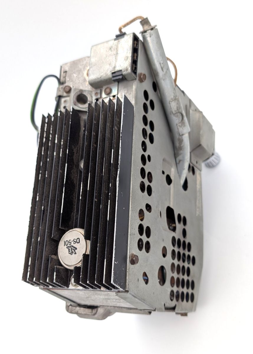 Early 1963 Corvette Wonderbar AM Radio pic2